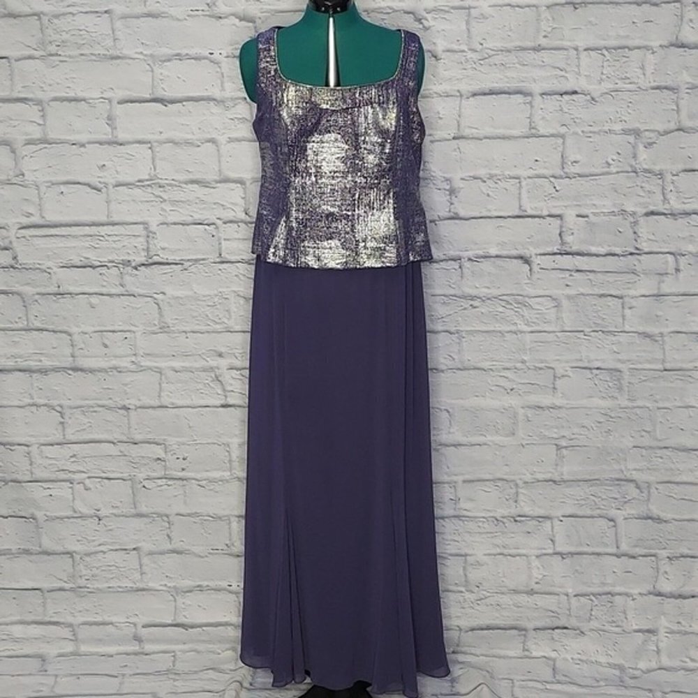 COLLECTIONS by Lourea Womens Purple metallic Layered gown Sz 18